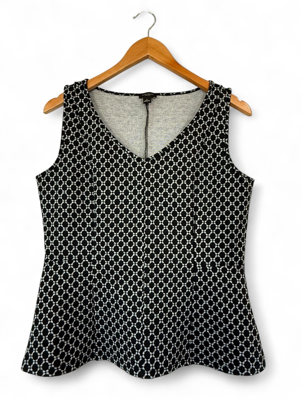 Ann Taylor Factory Black & White V-Neck Printed Tank